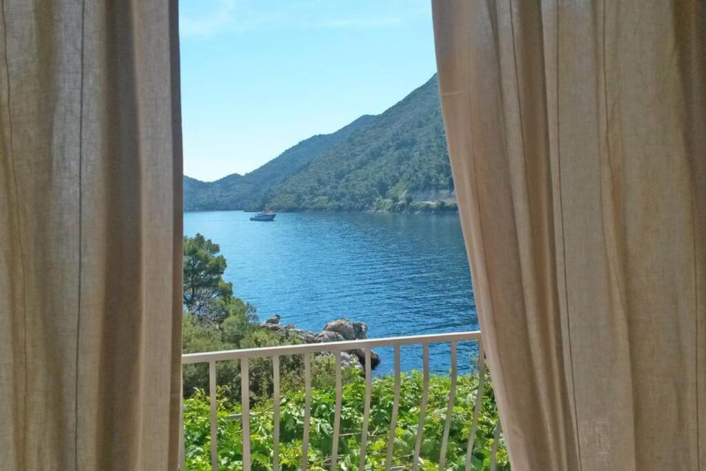 Mljet 2 You - Seafront Apartment 2+2 Sobra 외부 사진